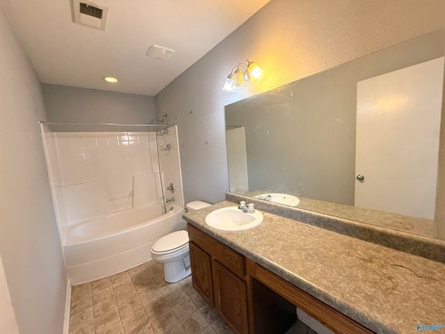 137 Jesse Layne Drive, Harvest, AL 35749