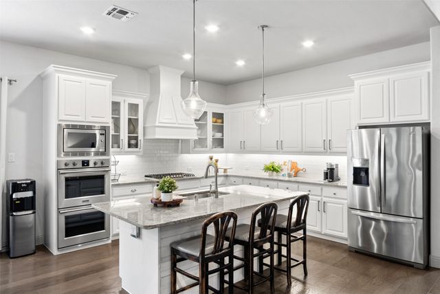 908 Rock Falls Drive, Mckinney, TX 75071