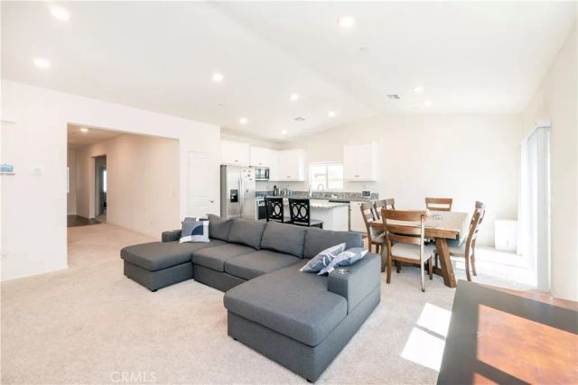 15667 San Diego Ln, Victorville, CA 92394