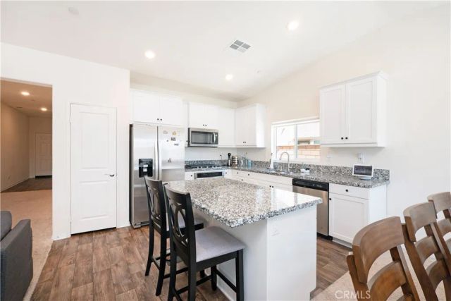 15667 San Diego Ln, Victorville, CA 92394