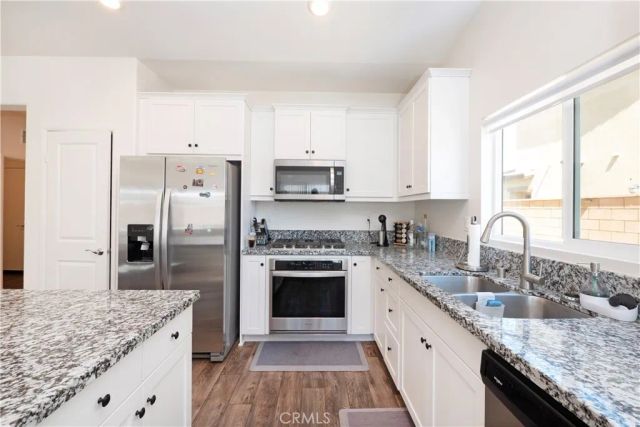 15667 San Diego Ln, Victorville, CA 92394