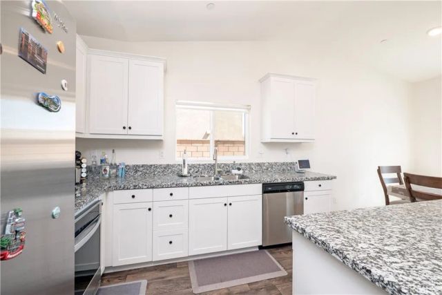 15667 San Diego Ln, Victorville, CA 92394