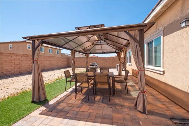 15667 San Diego Ln, Victorville, CA 92394