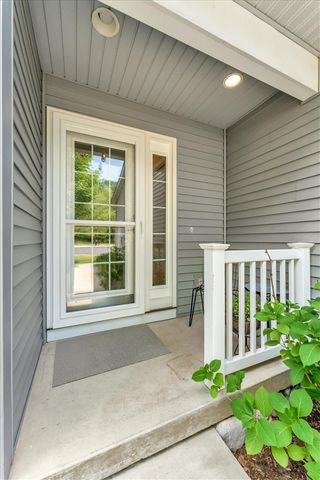 6690 Green Valley Court, Caledonia, MI 49316