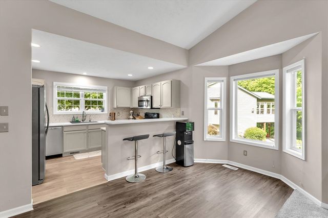 6690 Green Valley Court, Caledonia, MI 49316