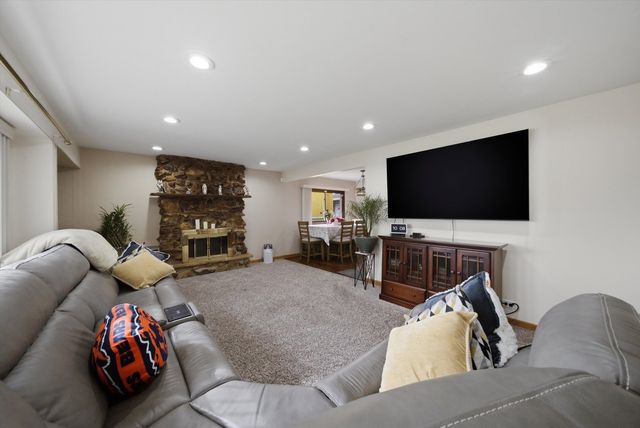 8132 S 83rd Court, Justice, IL 60458