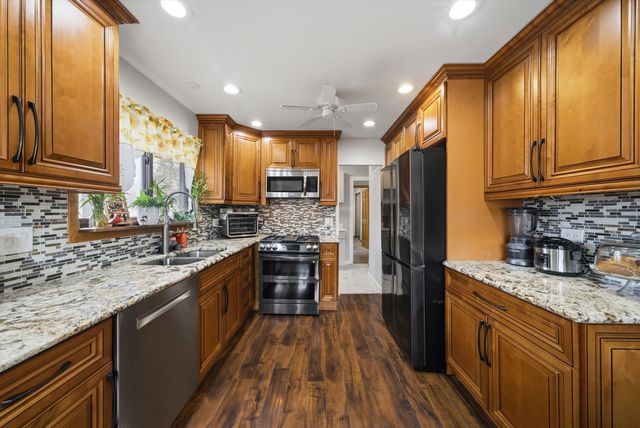 8132 S 83rd Court, Justice, IL 60458