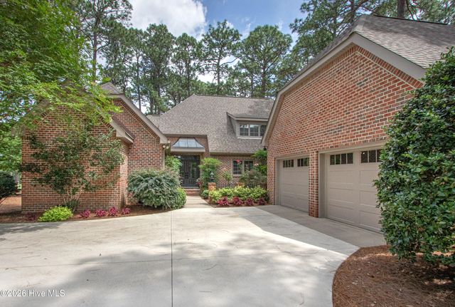 185 Baltusrol Lane, Pinehurst, NC 28374