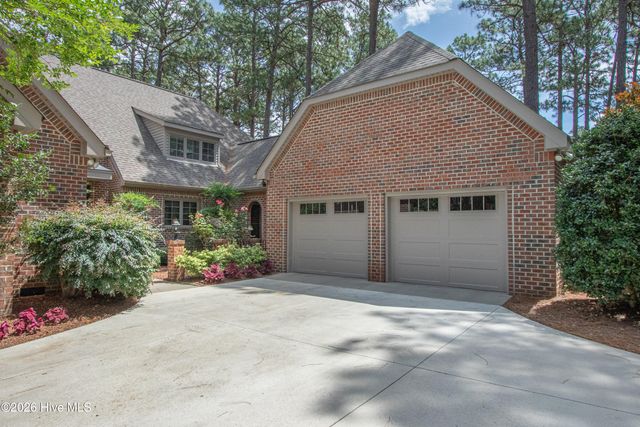 185 Baltusrol Lane, Pinehurst, NC 28374