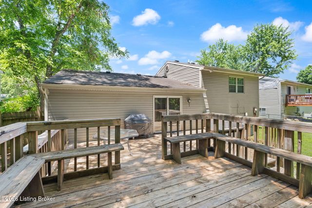 5211 Baywood Dr, Louisville, KY 40241