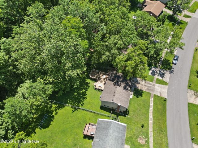 5211 Baywood Dr, Louisville, KY 40241