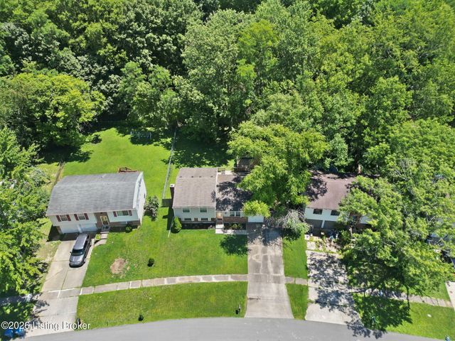 5211 Baywood Dr, Louisville, KY 40241