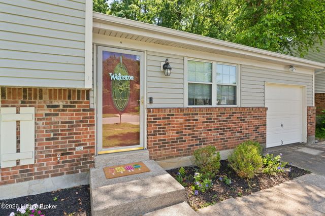 5211 Baywood Dr, Louisville, KY 40241