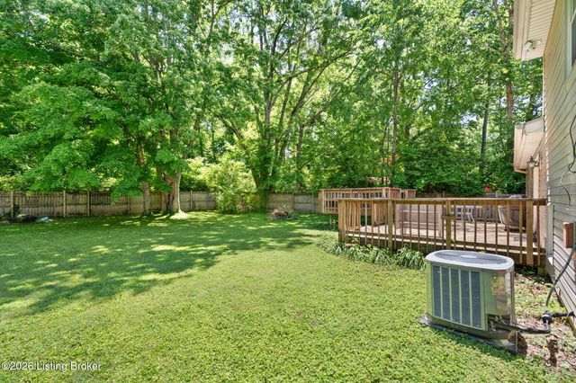 5211 Baywood Dr, Louisville, KY 40241