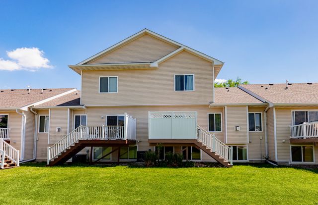 10029 Bayern Lane, Johnston, IA 50131