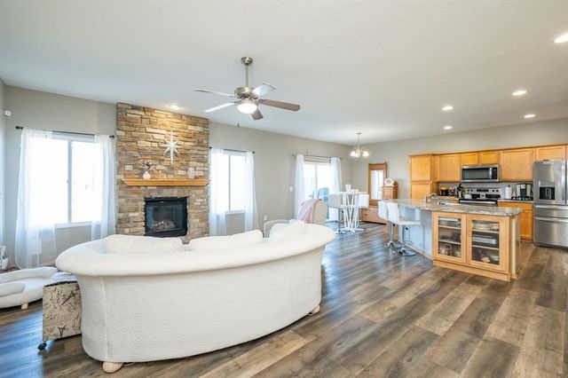 10029 Bayern Lane, Johnston, IA 50131