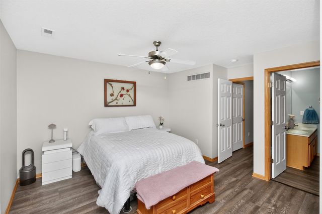 10029 Bayern Lane, Johnston, IA 50131