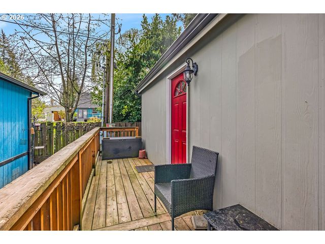 7120 Ne LOMBARD St 11, Portland, OR 97218