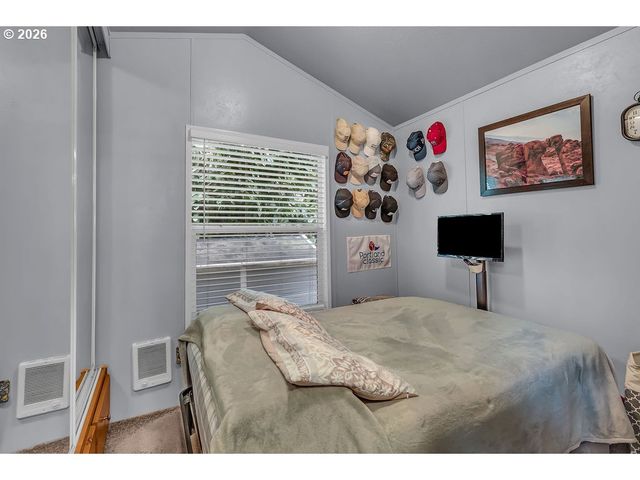 7120 Ne LOMBARD St 11, Portland, OR 97218