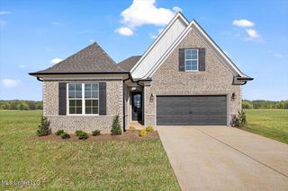 814 Coahoma Court, Nesbit, MS 38651