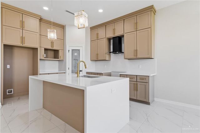 421 Serg Loop, Alamo, TX 78516