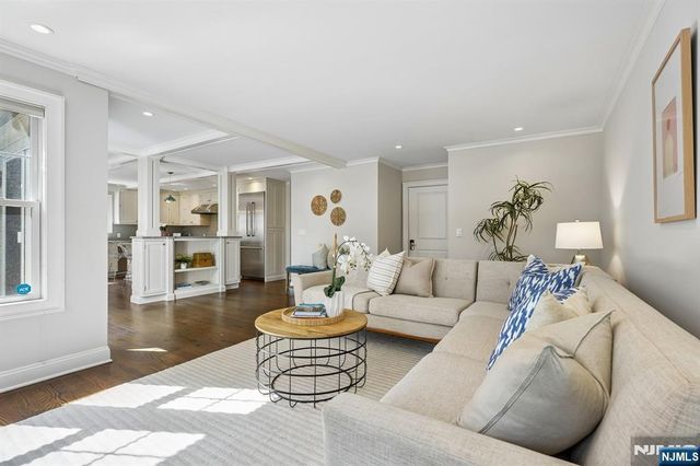 11 Mount Vernon Road, Montclair, NJ 07043