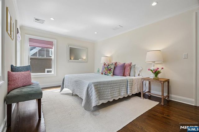 11 Mount Vernon Road, Montclair, NJ 07043