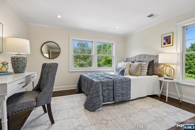 11 Mount Vernon Road, Montclair, NJ 07043