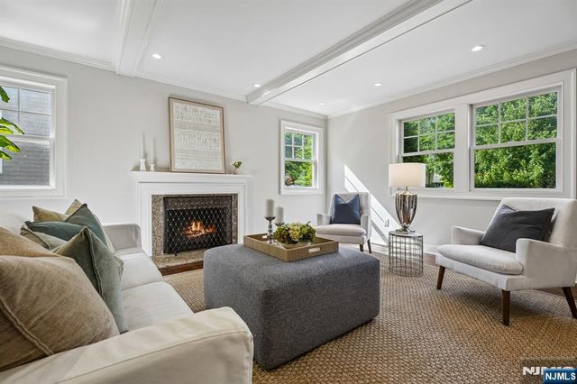 11 Mount Vernon Road, Montclair, NJ 07043