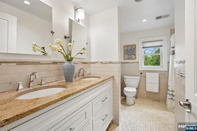 11 Mount Vernon Road, Montclair, NJ 07043