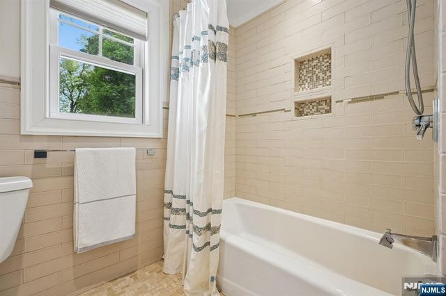 11 Mount Vernon Road, Montclair, NJ 07043