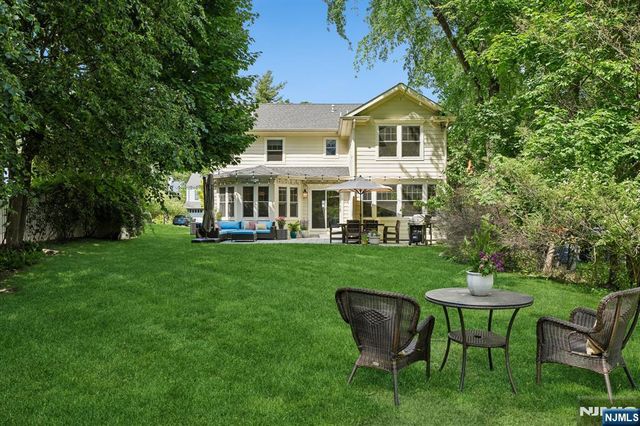 11 Mount Vernon Road, Montclair, NJ 07043