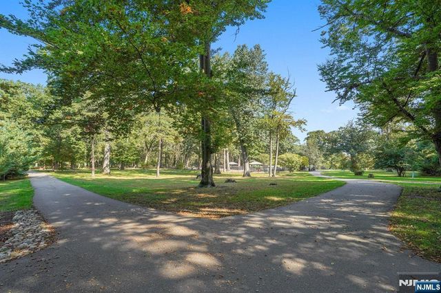 11 Mount Vernon Road, Montclair, NJ 07043