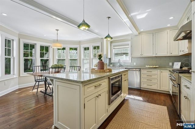 11 Mount Vernon Road, Montclair, NJ 07043