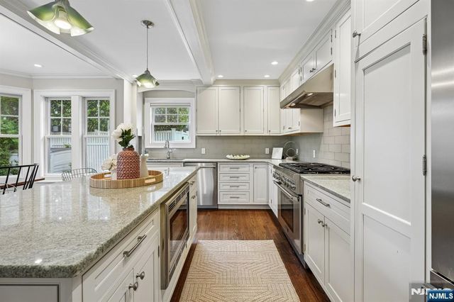 11 Mount Vernon Road, Montclair, NJ 07043