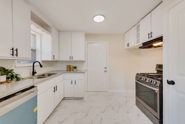 1802 Gus Thomasson Road, Dallas, TX 75228