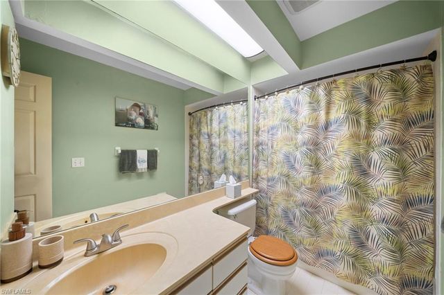 758 Eagle Creek DR 202, Naples, FL 34113