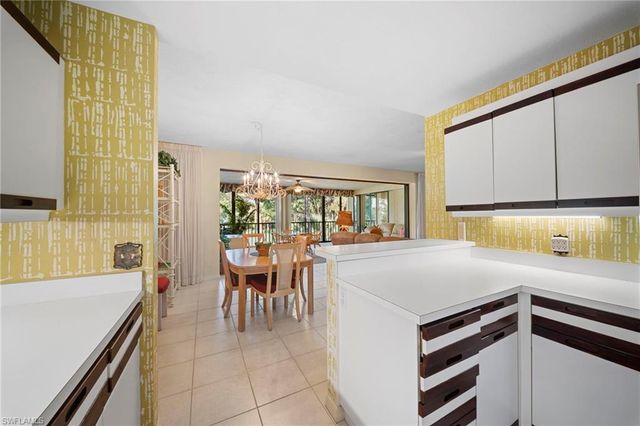 758 Eagle Creek DR 202, Naples, FL 34113