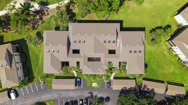 758 Eagle Creek DR 202, Naples, FL 34113