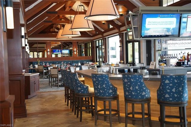 758 Eagle Creek DR 202, Naples, FL 34113