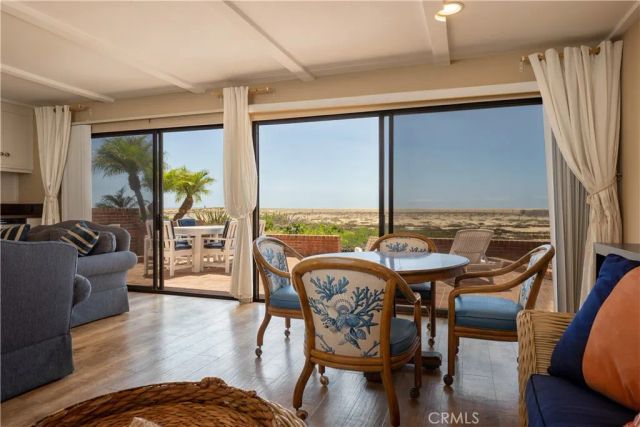 1303 E Balboa Boulevard, Newport Beach, CA 92661