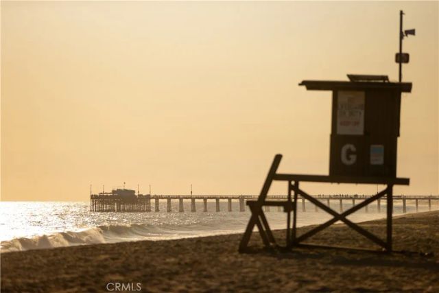 1303 E Balboa Boulevard, Newport Beach, CA 92661