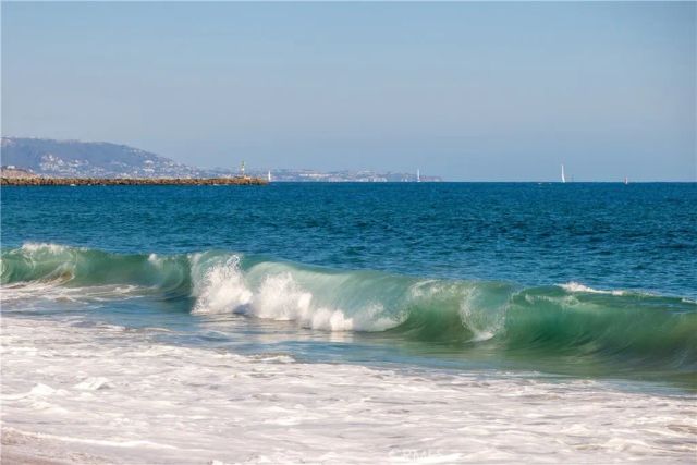 1303 E Balboa Boulevard, Newport Beach, CA 92661