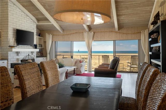 1303 E Balboa Boulevard, Newport Beach, CA 92661
