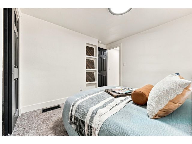 823 4th St SE, Loveland, CO 80537