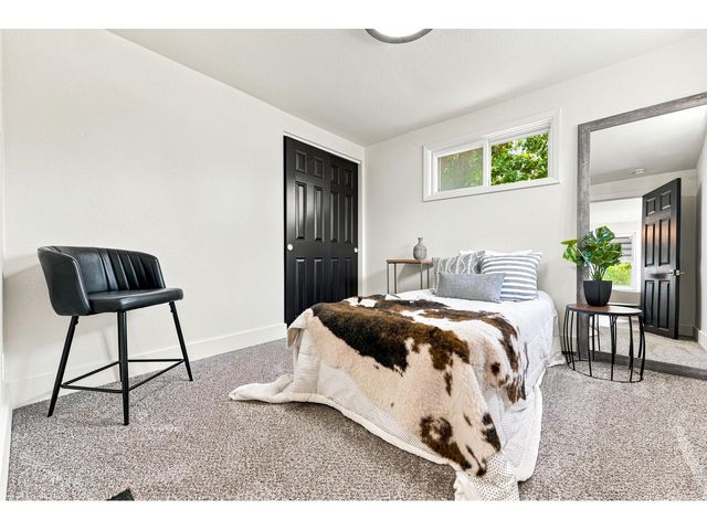 823 4th St SE, Loveland, CO 80537