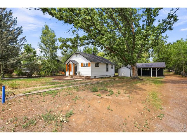 823 4th St SE, Loveland, CO 80537