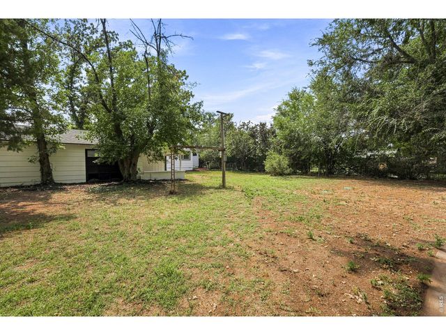 823 4th St SE, Loveland, CO 80537