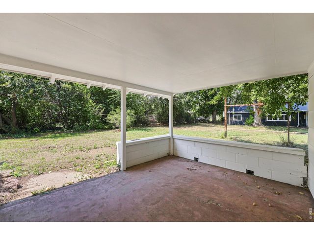 823 4th St SE, Loveland, CO 80537
