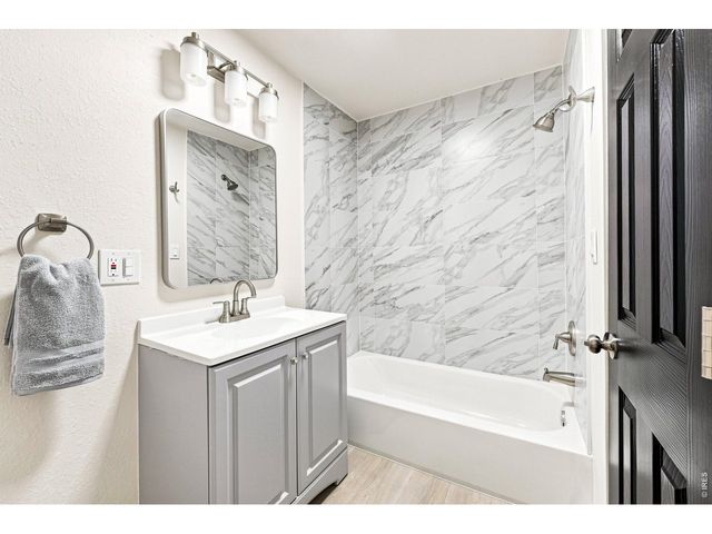 823 4th St SE, Loveland, CO 80537